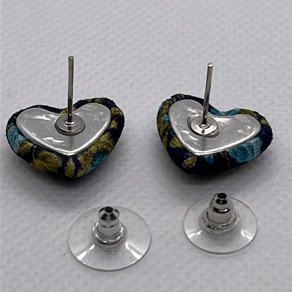 Womens Puff Heart Earrings Floral Fabric Covered Heart Shaped Post Backs - Picture 4 of 4